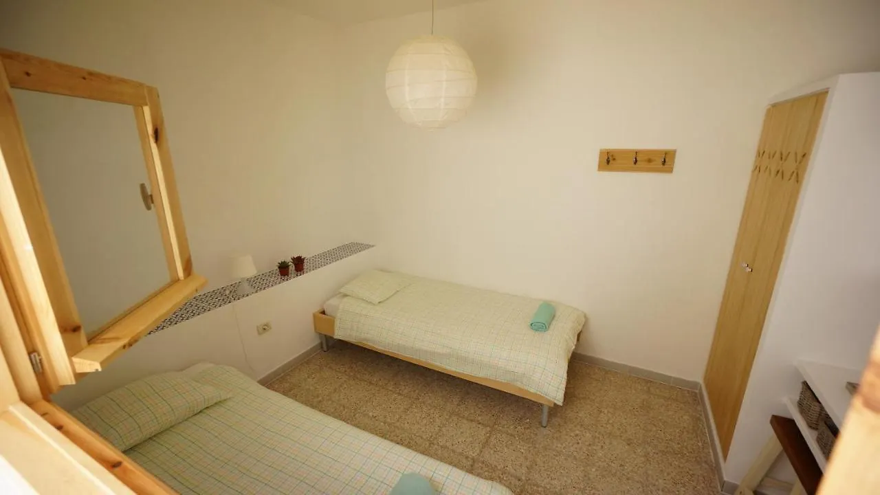 Sol Y Mar Surf Camp Hostel Corralejo
